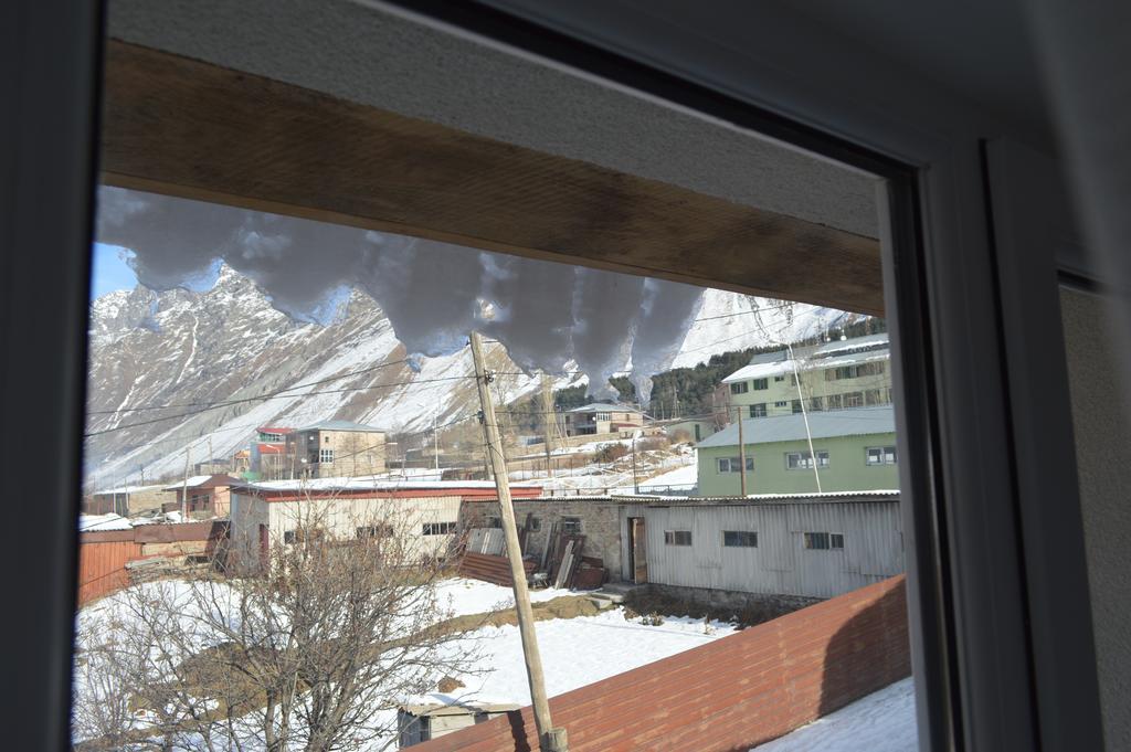 Guest House Qubi Kazbegi Extérieur photo