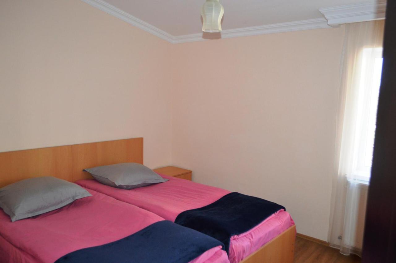 Guest House Qubi Kazbegi Extérieur photo