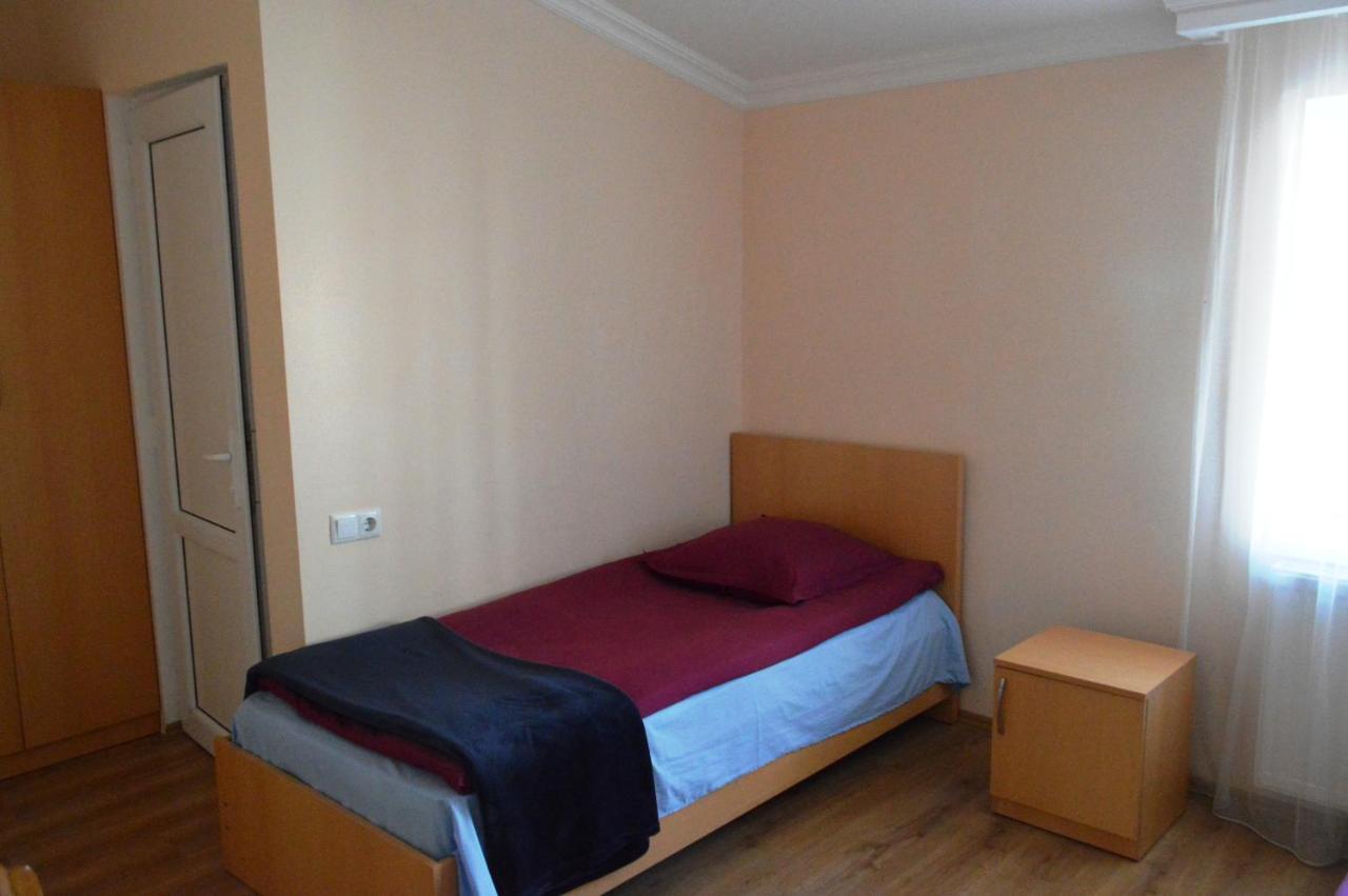 Guest House Qubi Kazbegi Extérieur photo